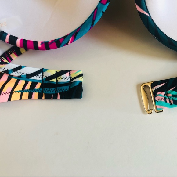 SHADE & SHORE Tropical Palm Leaves Multicolor Bikini Halter Top Size 34DD - Picture 7 of 11